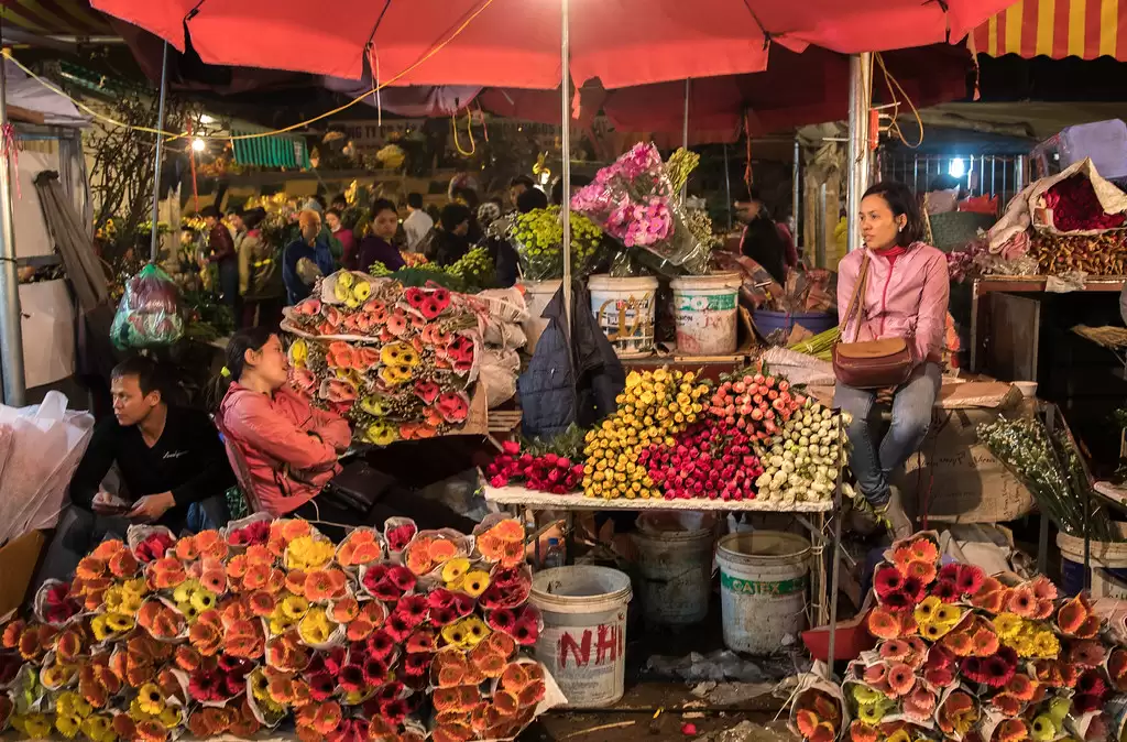 choi-gi-ban-dem-ha-noi-04