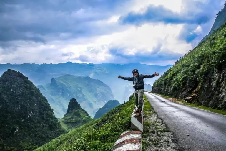 Con đường nối liền giữa thành phố Hà Giang và các huyện