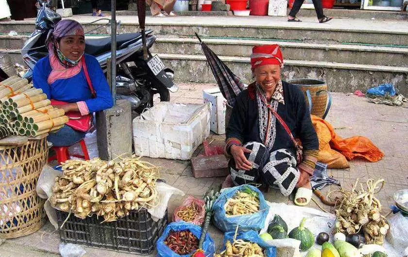  Chợ Sapa.