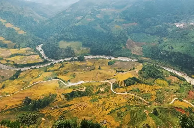 Địa điểm lý tưởng để chiêm ngưỡng những thửa ruộng bậc thang lúa chín vàng