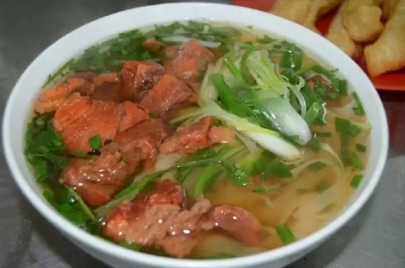 Phở bò sốt vang