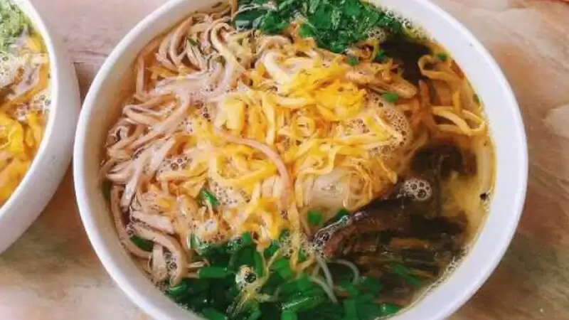 Bún thang Cầu Gỗ