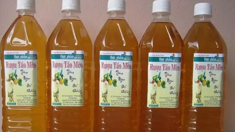 Những bình rượu Táo Mèo