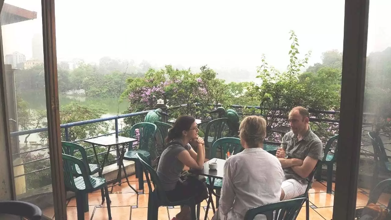 Vườn Phố Cổ là quán cafe view đẹp Hà Nội có tầm nhìn ra hồ Gươm. Nguồn: Internet