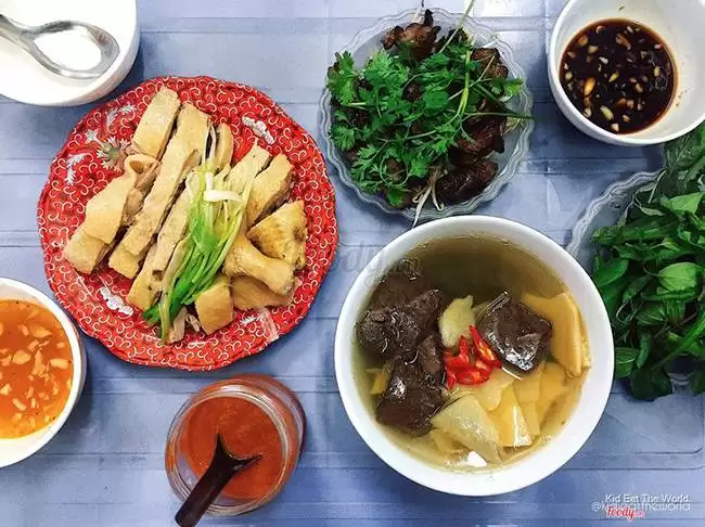 Thưởng thức bún ngan Hà Nội