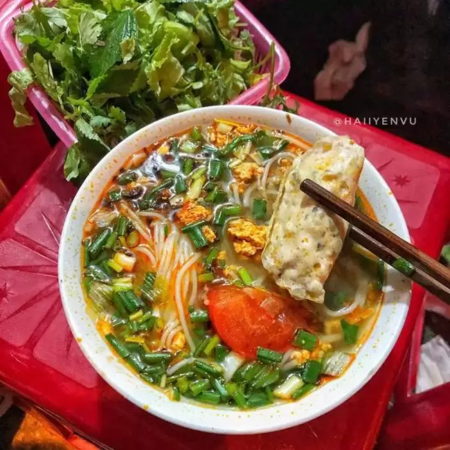 Bún riêu ngõ Hồng Phúc